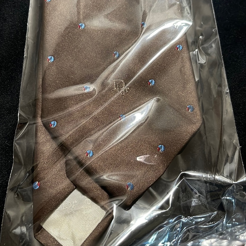 Authentic brand new Christian Dior Tie. Fabric Made in Italy .